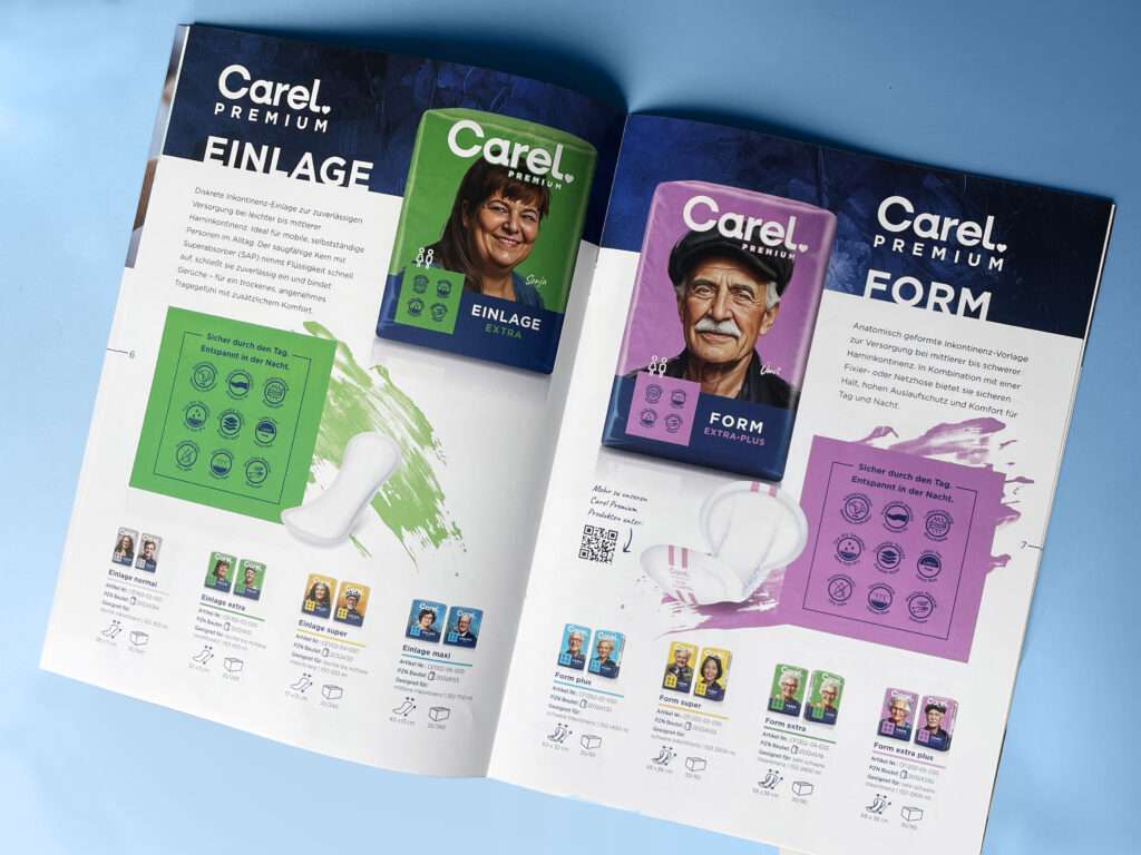 Carel Broschüre liegt aufgeschlagen mit einer Doppelseite über die PREMIUM-Produkte